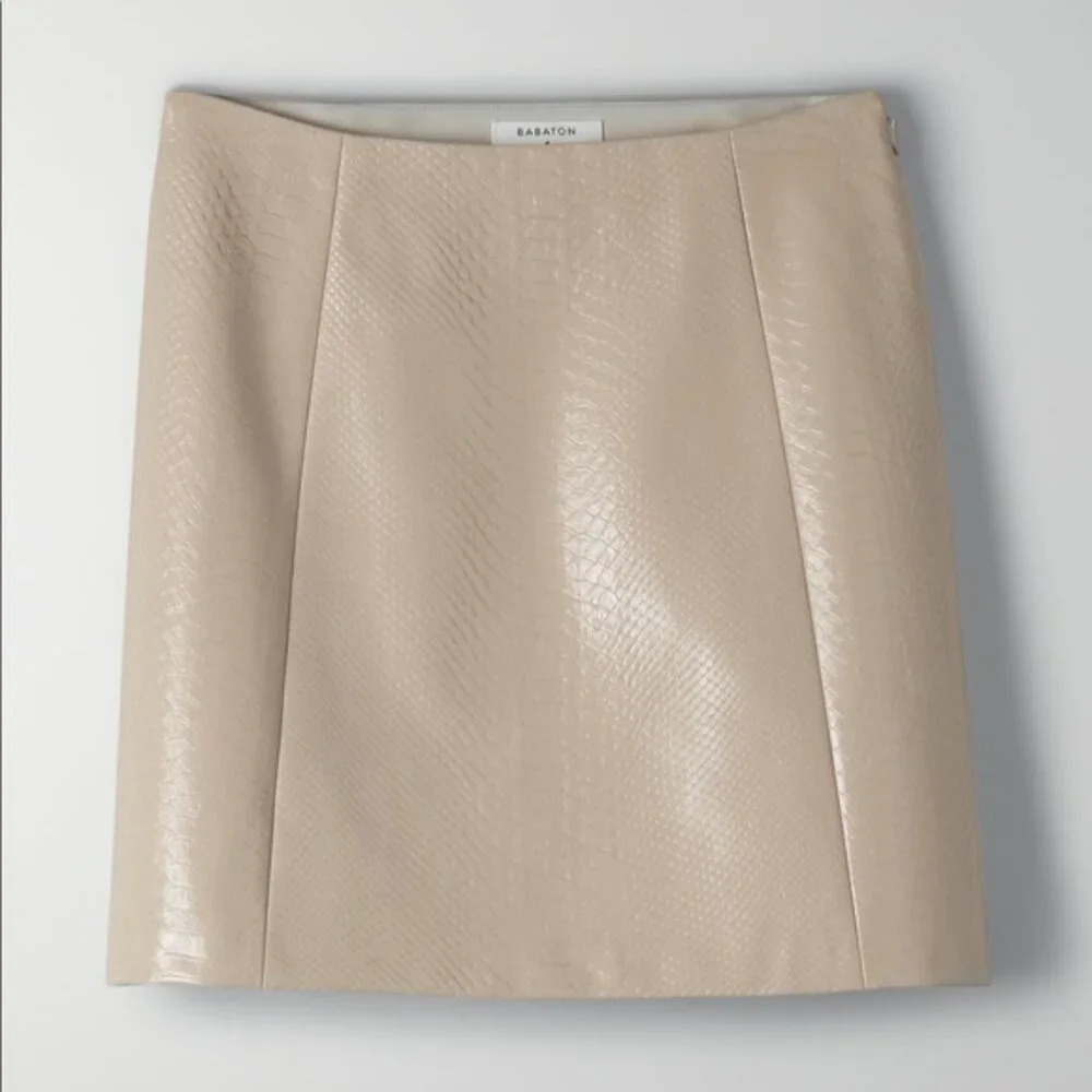 Aritzia Babaton Modern Vegan Leather Croc  Embossed Mini Skirt Beige Size 0